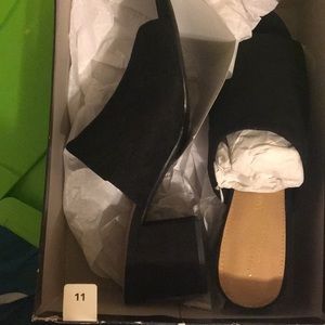 Black velvet mules